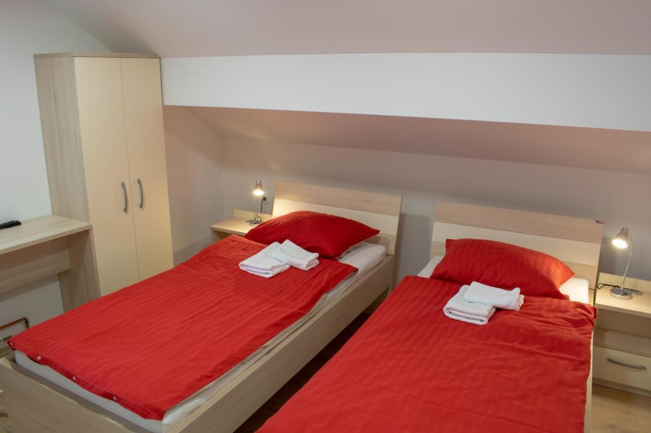 Hisa Izabela Hotel Muta ภายนอก รูปภาพ