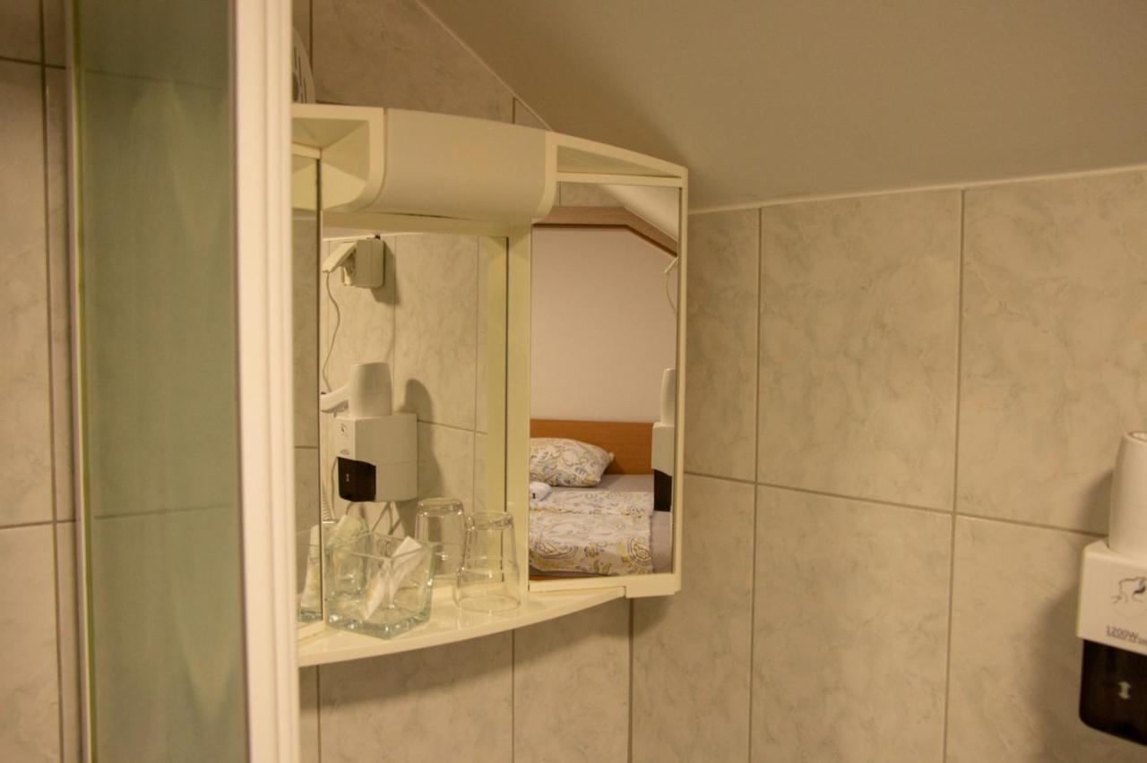 Hisa Izabela Hotel Muta ภายนอก รูปภาพ